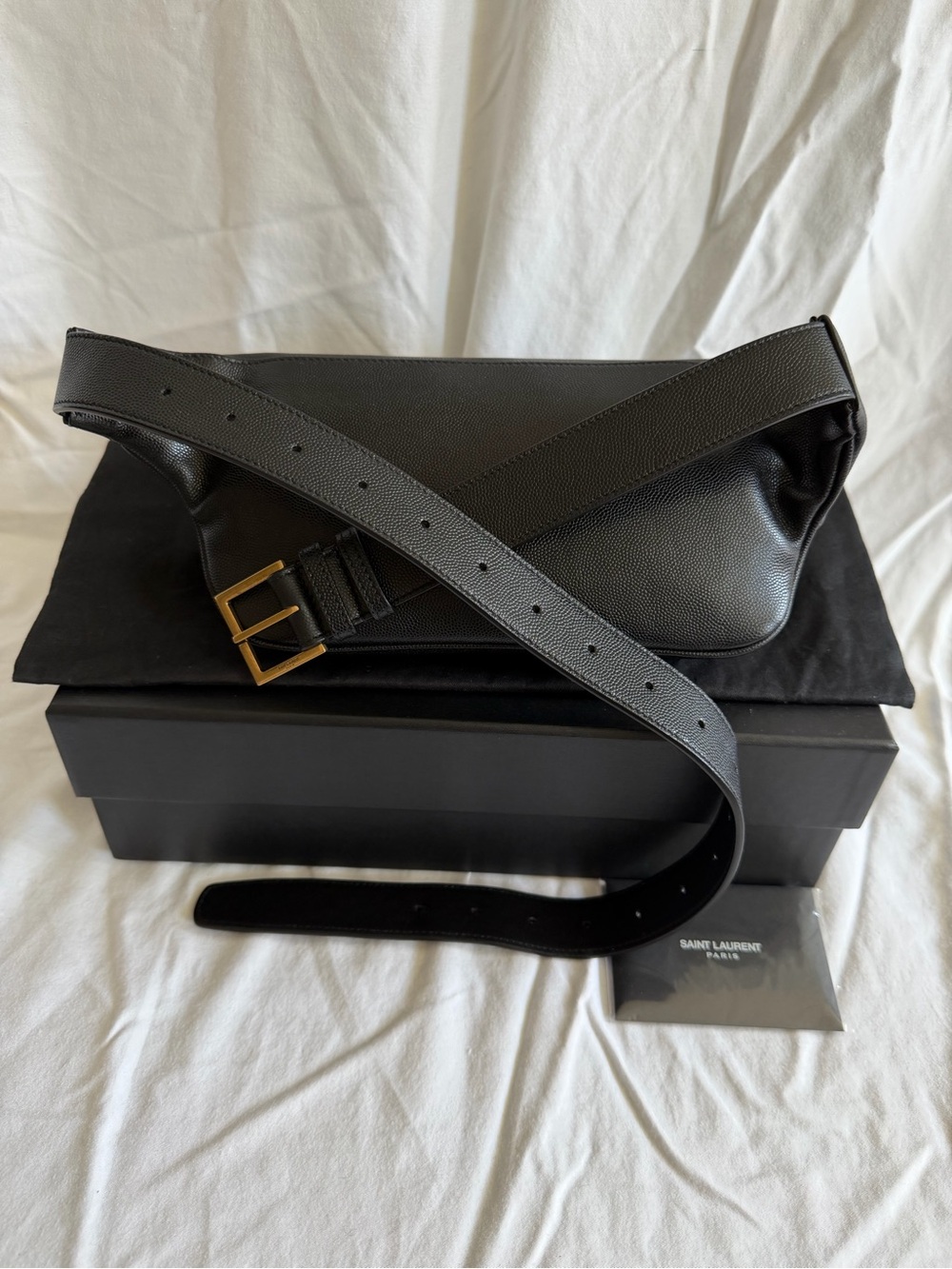 ❌SOLD❌ Saint Laurent CASSANDRE Belt Bag In Grain De Poudre Embossed Leather - Picture 3 of 9